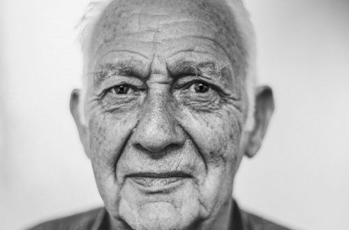 How to photograph old people